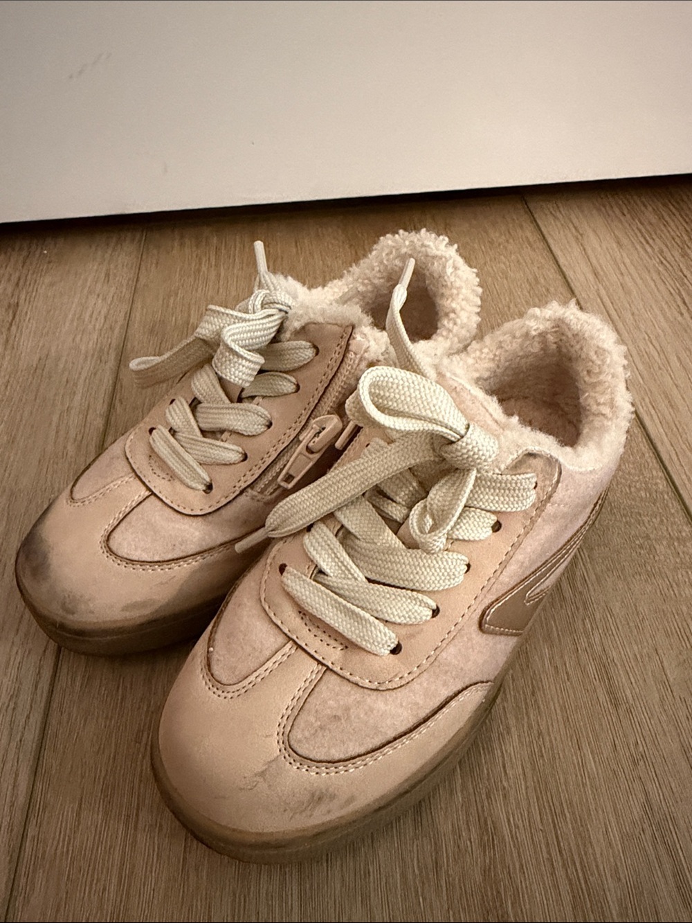 Dolce Vita Girls Pink Beige Fleece-Lined Sneakers